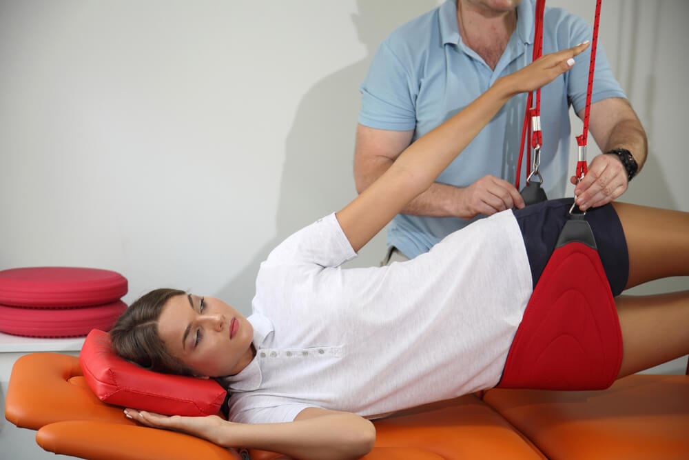 How physical therapists can help treat a slipped disc