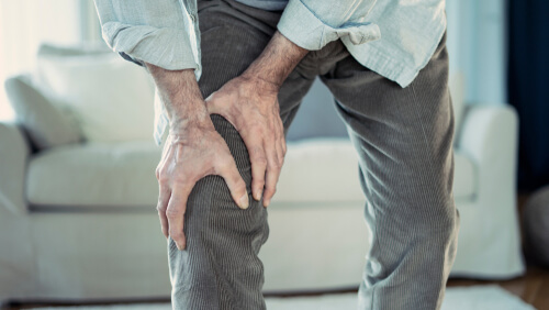 Here’s what can happen if you don’t do physical therapy after having knee surgery shutterstock 1475380238 here’s what happens if you don’t do physical therapy after knee surgery