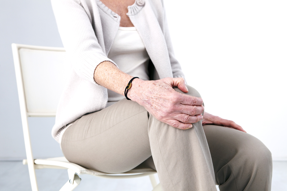Two drawbacks of avoiding post-knee surgery physical therapy shutterstock 174200351 post-knee surgery physical therapy