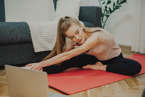 Virtual physical therapy at Rehab Access — four important benefits shutterstock 1582972978 virtual physical therapy benefits