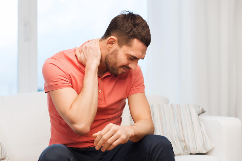 Neck pain: Physical therapy or chiropractor?