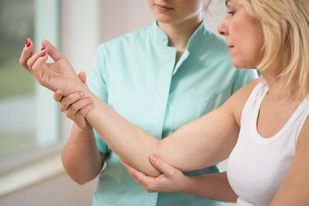 Top 3 reasons physical therapists can help your forearm muscle strain shutterstock 298040648 forearm muscle strain