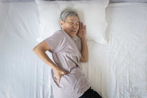3 tips for relieving hip pain from sleeping on your side shutterstock 1880376703 2 hip pain when sleeping on either side