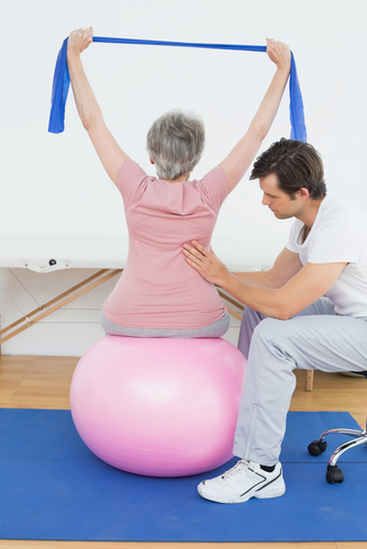 What does a vestibular therapist do and how do they help you overcome balance issues?