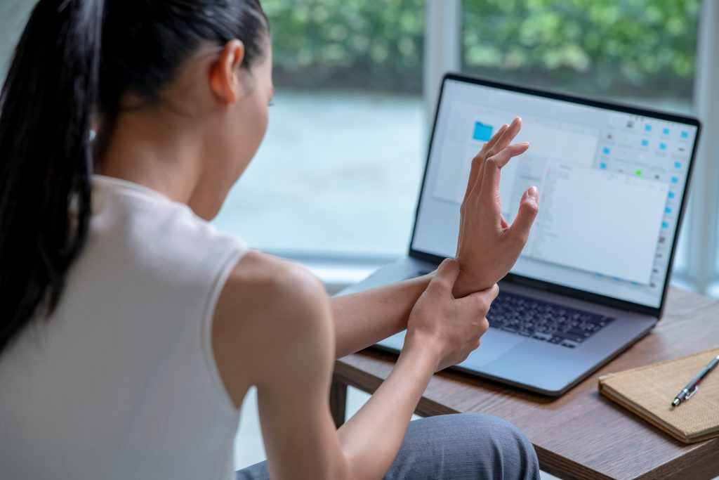 what does carpal tunnel feel like? carpal tunnel syndrome