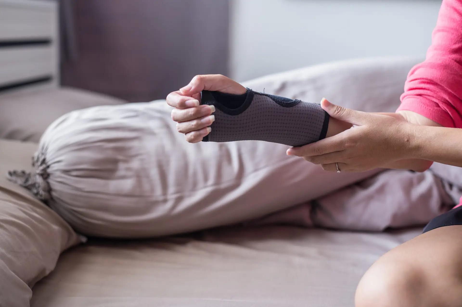 How to Treat Hand and Wrist Pain That’s Not Carpal Tunnel