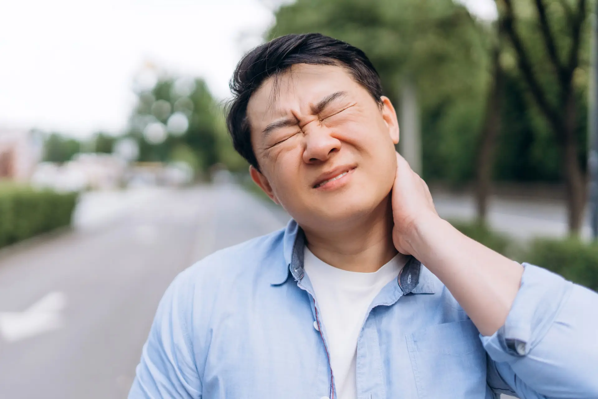 How to Get Rid of a Crick in Your Neck